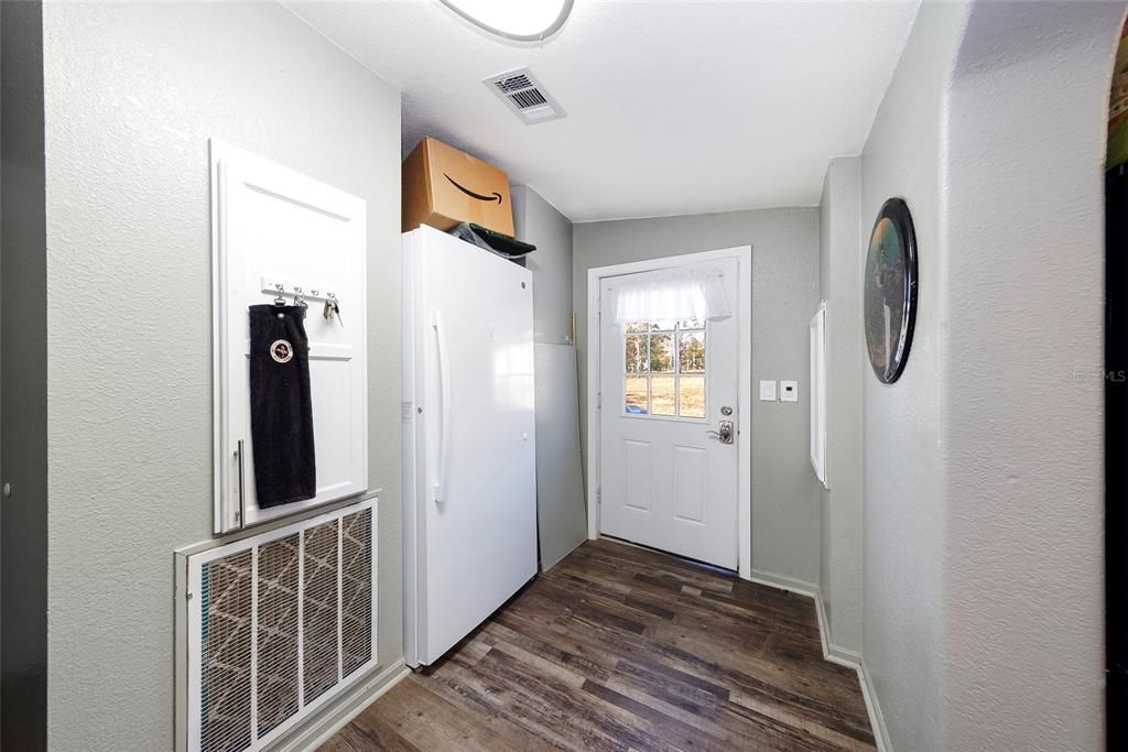 En Venta: $369,000 (4 camas, 2 baños, 2094 Pies cuadrados)