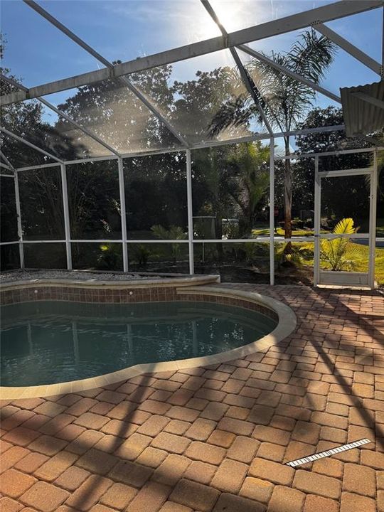 For Rent: $3,400 (5 beds, 3 baths, 3180 Square Feet)