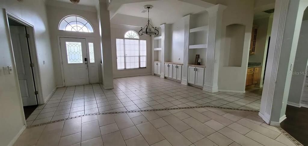 For Rent: $3,400 (5 beds, 3 baths, 3180 Square Feet)