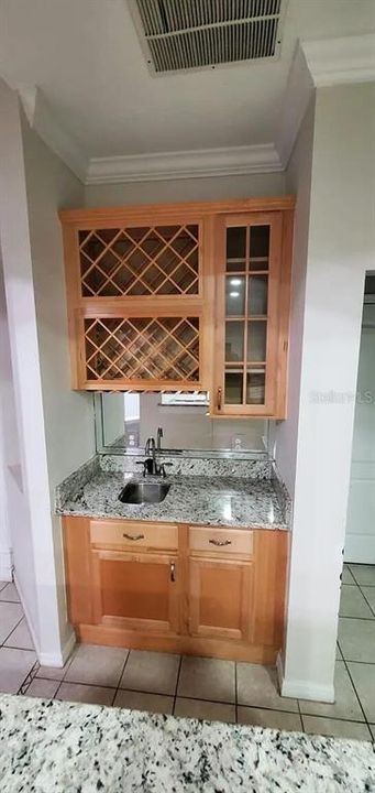 For Rent: $3,400 (5 beds, 3 baths, 3180 Square Feet)