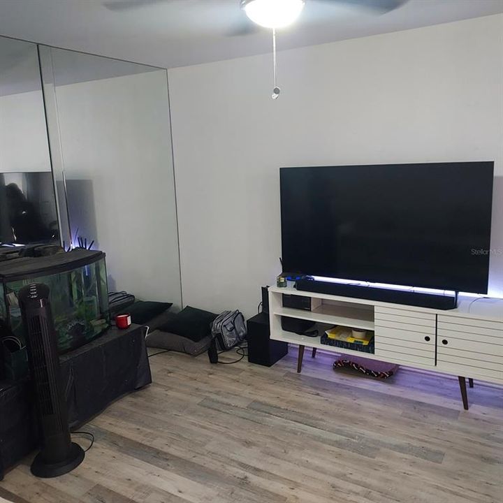 На продажу: $130,000 (1 спален, 1 ванн, 828 Квадратных фут)