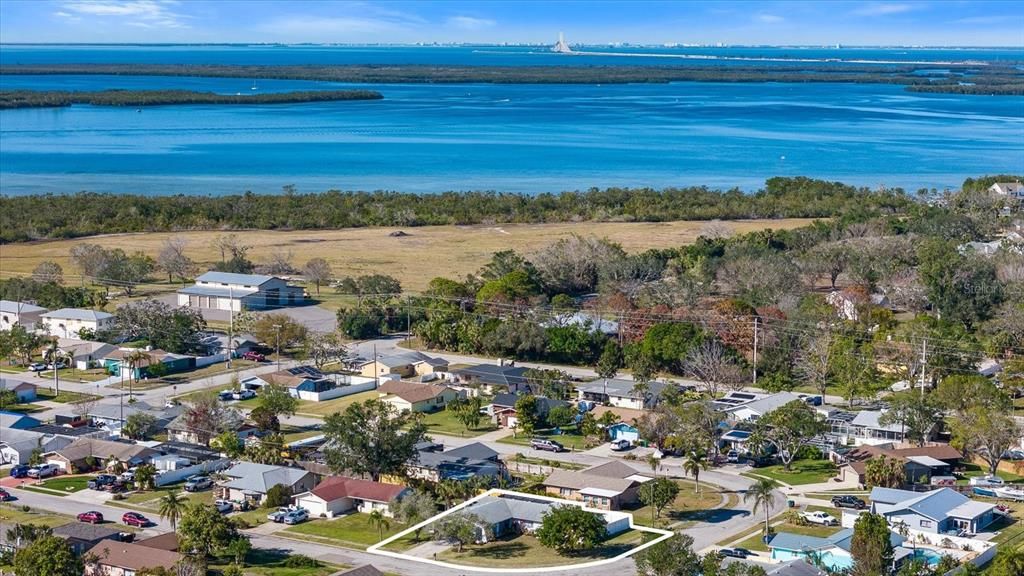 For Sale: $370,000 (2 beds, 2 baths, 1196 Square Feet)