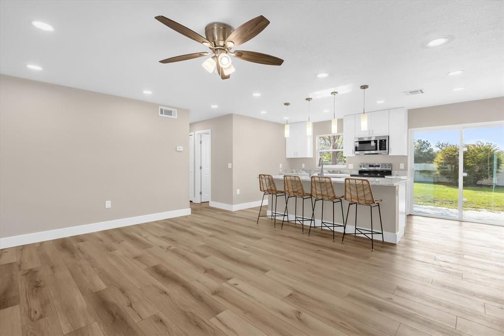 For Sale: $334,900 (3 beds, 2 baths, 1154 Square Feet)