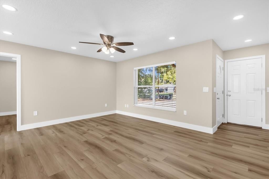 For Sale: $334,900 (3 beds, 2 baths, 1154 Square Feet)