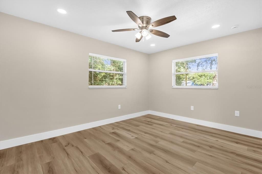 For Sale: $334,900 (3 beds, 2 baths, 1154 Square Feet)