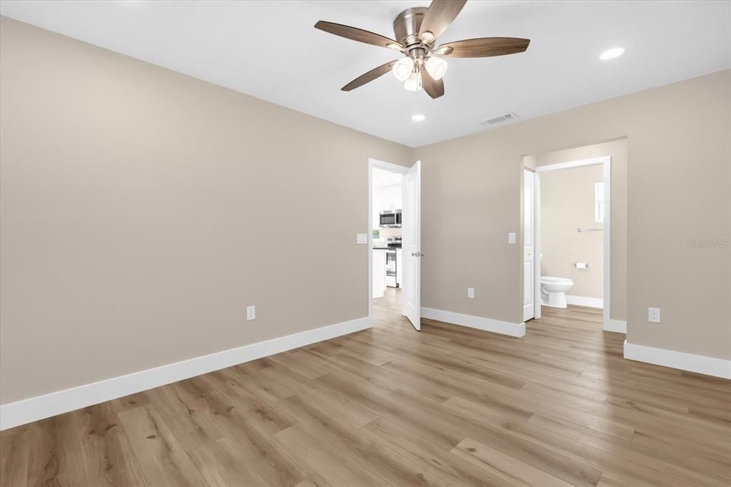 For Sale: $334,900 (3 beds, 2 baths, 1154 Square Feet)