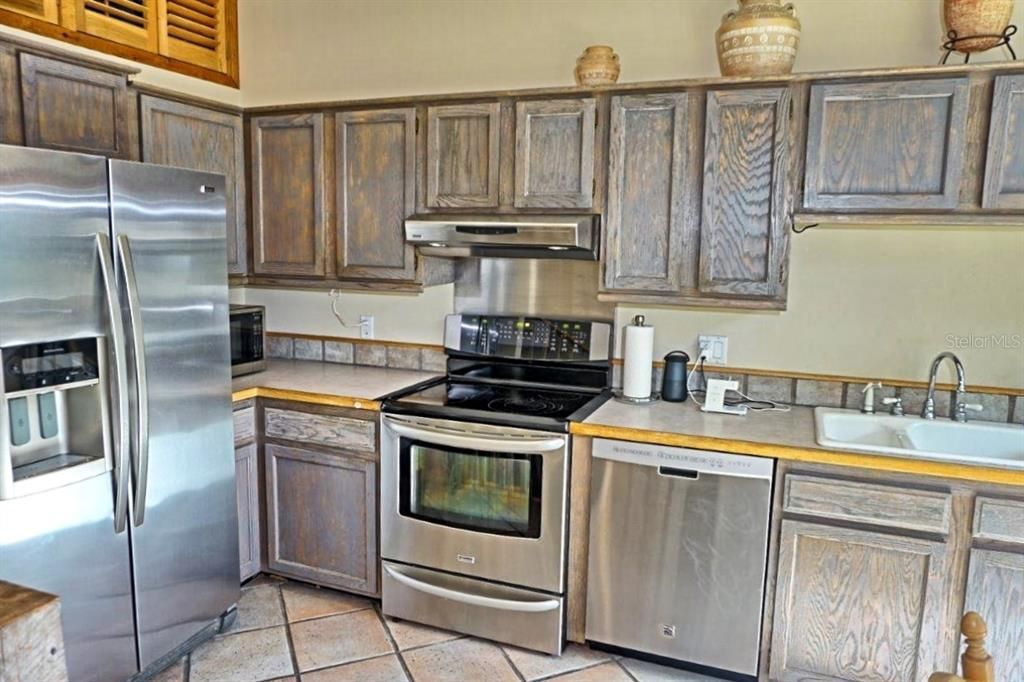 待售: $274,900 (2 贝兹, 2 浴室, 1368 平方英尺)