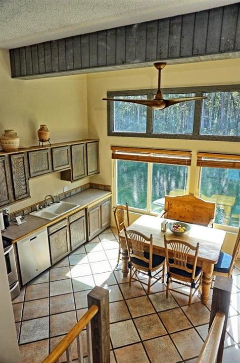 待售: $274,900 (2 贝兹, 2 浴室, 1368 平方英尺)