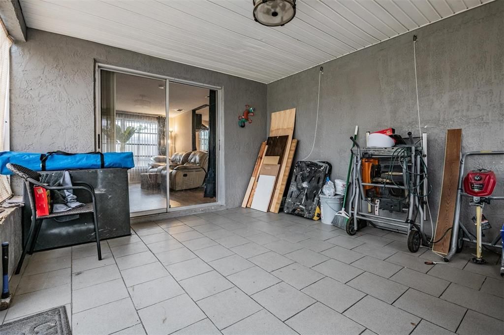 For Sale: $275,000 (2 beds, 2 baths, 1377 Square Feet)