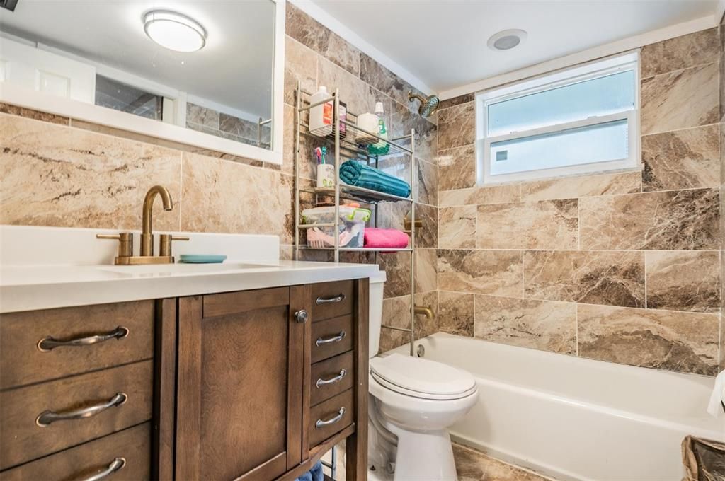 For Sale: $275,000 (2 beds, 2 baths, 1377 Square Feet)