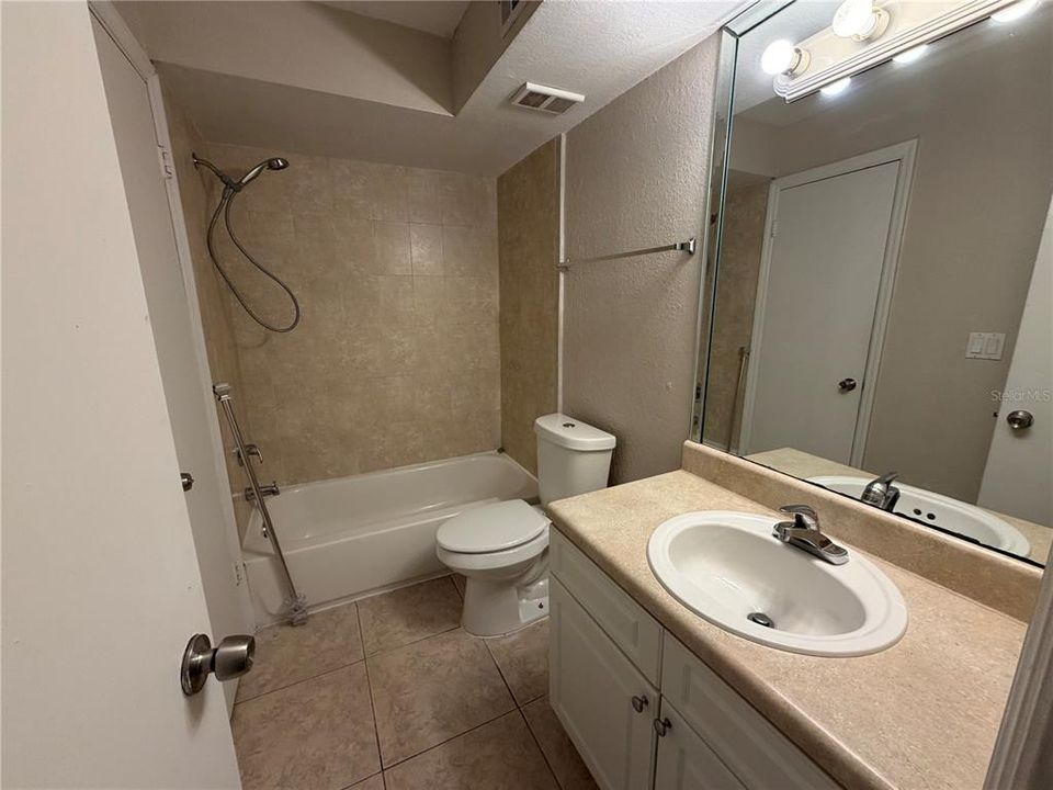 В аренду: $1,200 (1 спален, 1 ванн, 636 Квадратных фут)