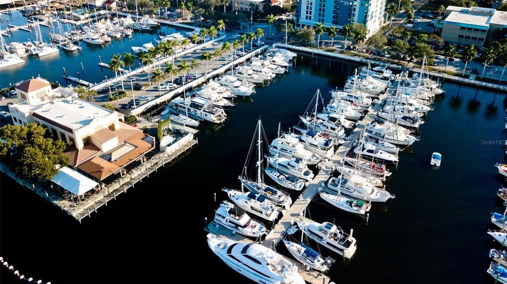 For Sale: $300,000 (2 beds, 2 baths, 1825 Square Feet)