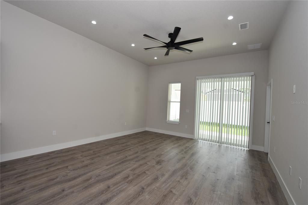 待售: $559,000 (6 贝兹, 0 浴室, 2742 平方英尺)