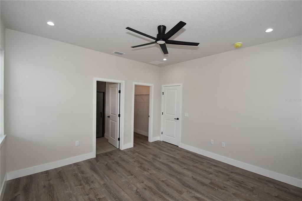 待售: $559,000 (6 贝兹, 0 浴室, 2742 平方英尺)