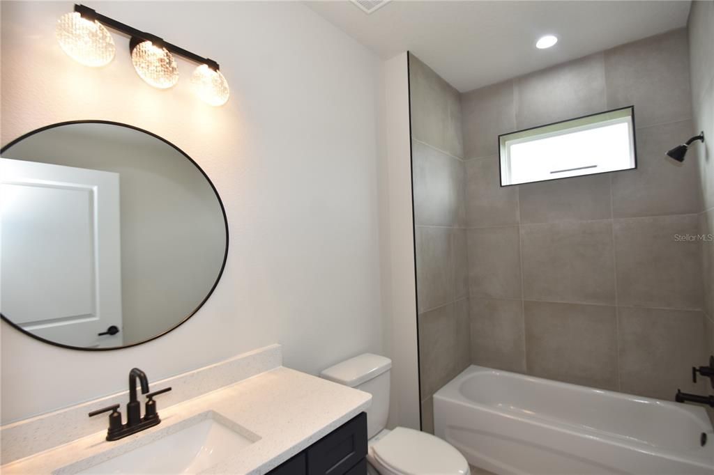 待售: $559,000 (6 贝兹, 0 浴室, 2742 平方英尺)