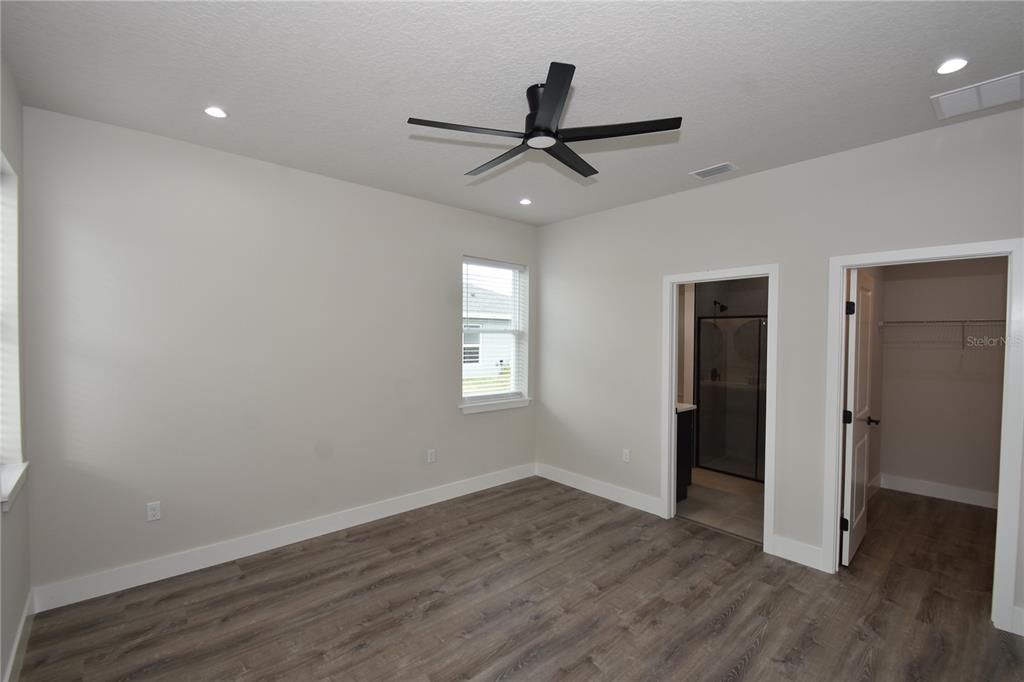 待售: $559,000 (6 贝兹, 0 浴室, 2742 平方英尺)