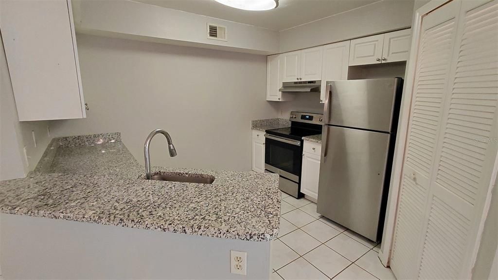 For Rent: $1,600 (2 beds, 2 baths, 1080 Square Feet)