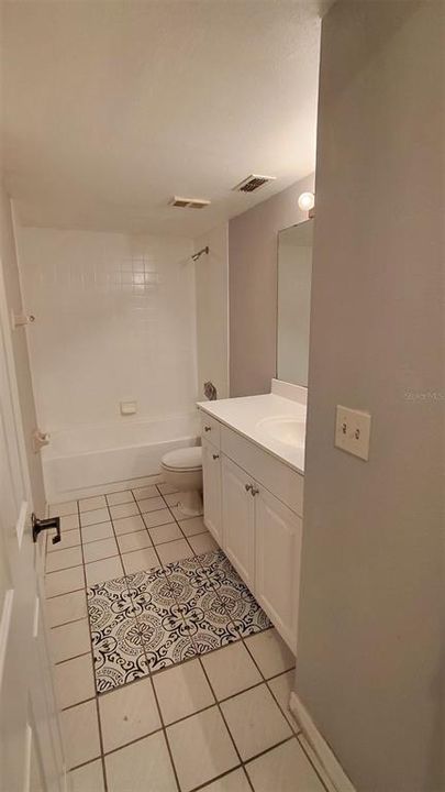 For Rent: $1,600 (2 beds, 2 baths, 1080 Square Feet)