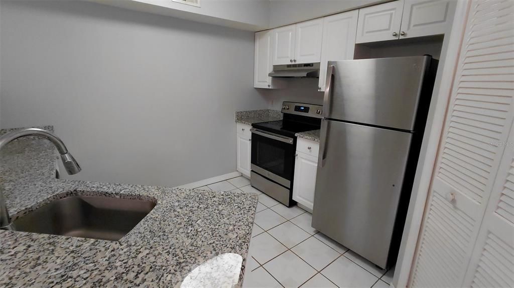 For Rent: $1,600 (2 beds, 2 baths, 1080 Square Feet)
