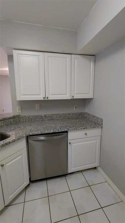 For Rent: $1,600 (2 beds, 2 baths, 1080 Square Feet)