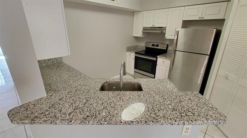 For Rent: $1,600 (2 beds, 2 baths, 1080 Square Feet)