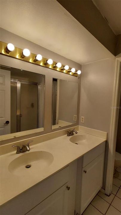 For Rent: $1,600 (2 beds, 2 baths, 1080 Square Feet)