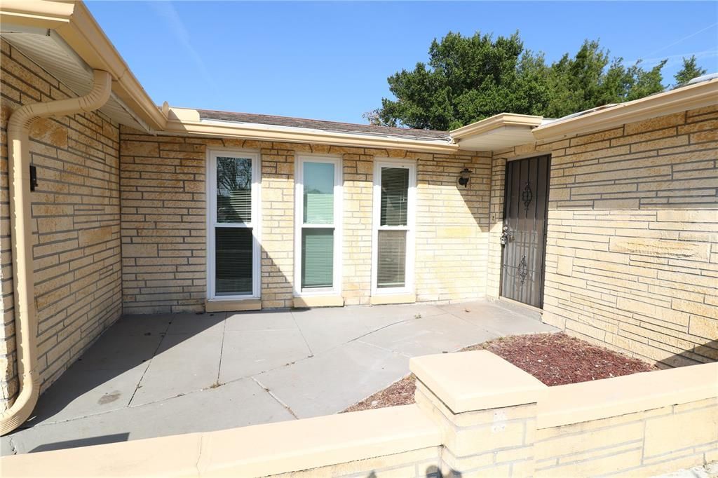 待售: $249,998 (3 贝兹, 2 浴室, 1394 平方英尺)