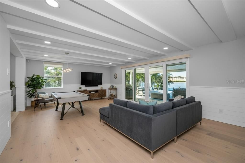 En Venta: $639,000 (3 camas, 2 baños, 1626 Pies cuadrados)