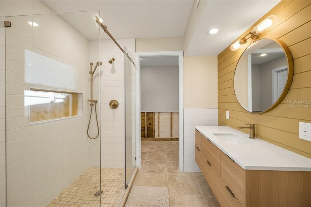 En Venta: $639,000 (3 camas, 2 baños, 1626 Pies cuadrados)