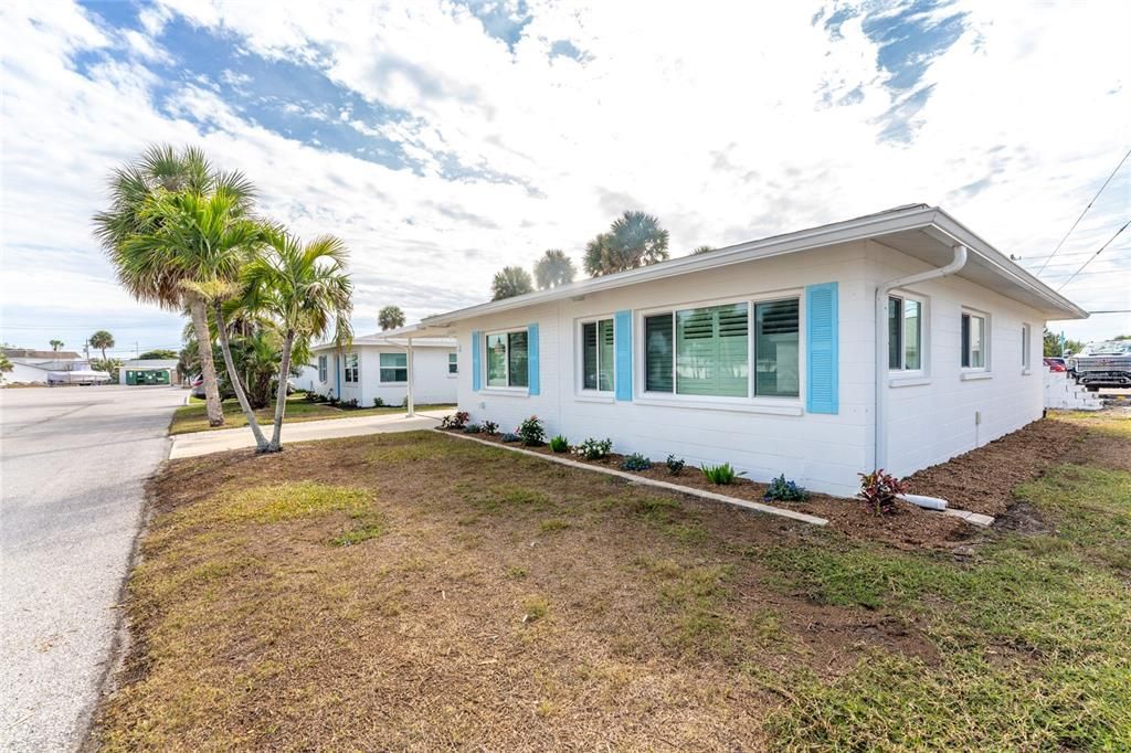 На продажу: $359,900 (2 спален, 2 ванн, 1275 Квадратных фут)