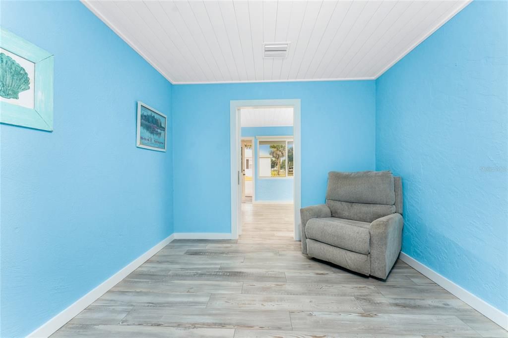 На продажу: $359,900 (2 спален, 2 ванн, 1275 Квадратных фут)