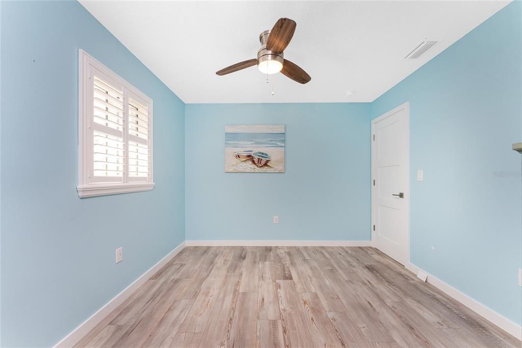 На продажу: $359,900 (2 спален, 2 ванн, 1275 Квадратных фут)