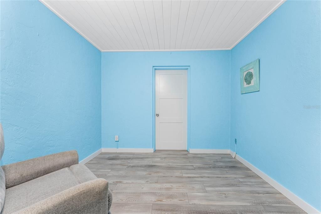 На продажу: $359,900 (2 спален, 2 ванн, 1275 Квадратных фут)