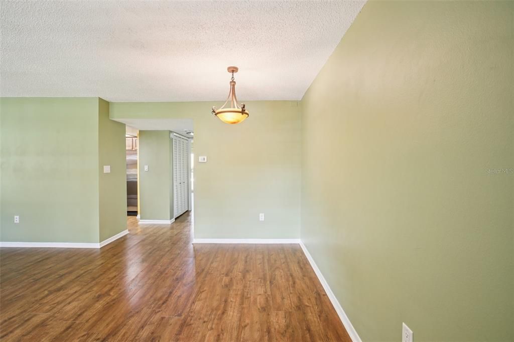 На продажу: $175,000 (1 спален, 1 ванн, 750 Квадратных фут)