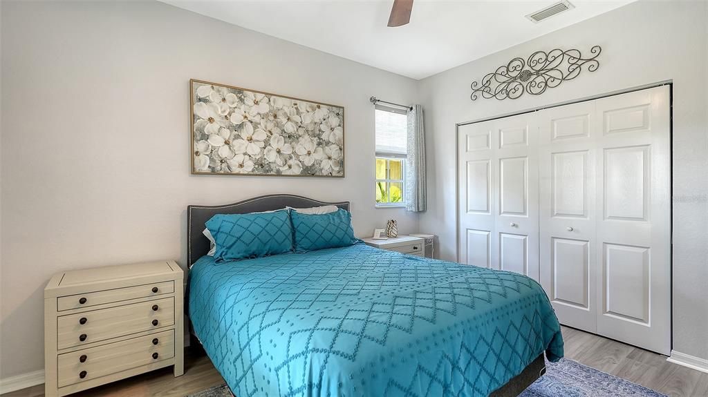 For Sale: $299,000 (2 beds, 2 baths, 1243 Square Feet)