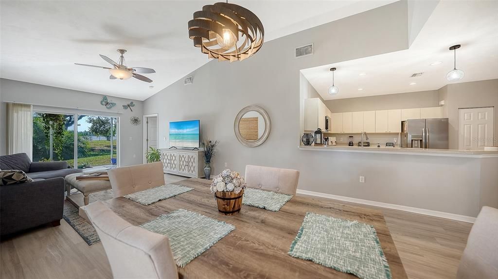 For Sale: $299,000 (2 beds, 2 baths, 1243 Square Feet)