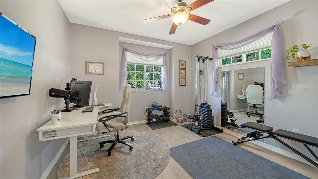 For Sale: $299,000 (2 beds, 2 baths, 1243 Square Feet)