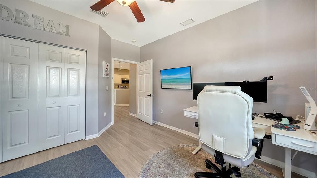 For Sale: $299,000 (2 beds, 2 baths, 1243 Square Feet)