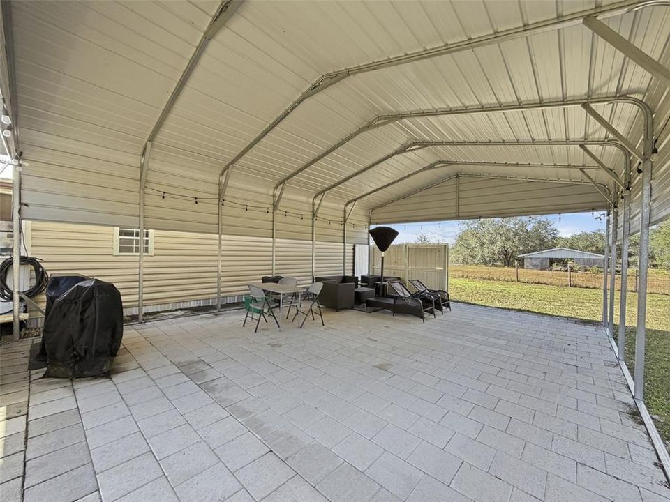 For Sale: $950,000 (4 beds, 4 baths, 2866 Square Feet)