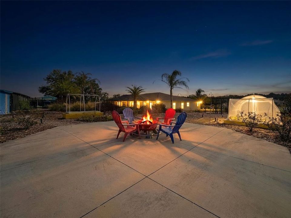 For Sale: $950,000 (4 beds, 4 baths, 2866 Square Feet)