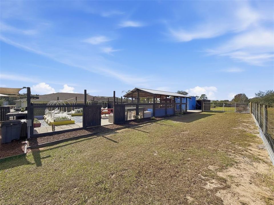 For Sale: $950,000 (4 beds, 4 baths, 2866 Square Feet)