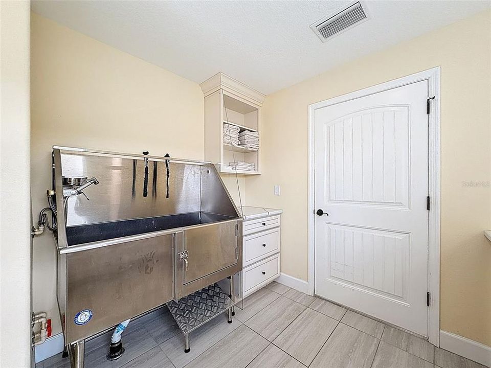 For Sale: $950,000 (4 beds, 4 baths, 2866 Square Feet)