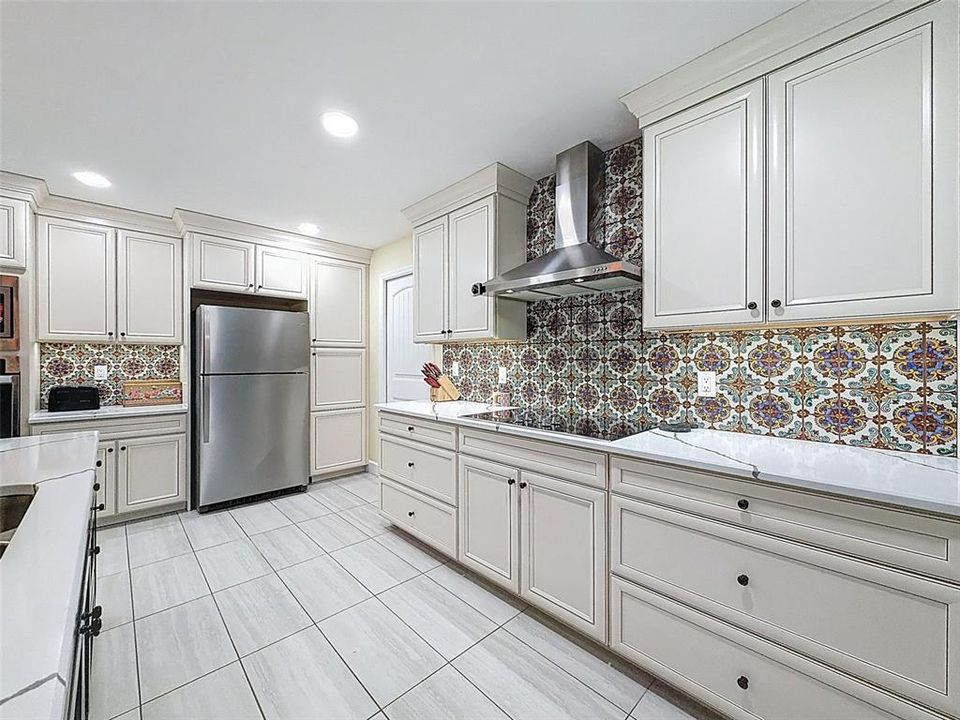 For Sale: $950,000 (4 beds, 4 baths, 2866 Square Feet)