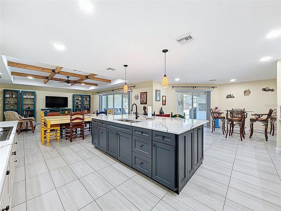 For Sale: $950,000 (4 beds, 4 baths, 2866 Square Feet)