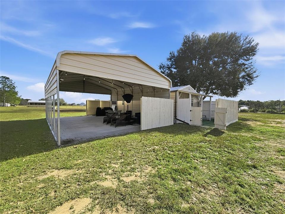 For Sale: $950,000 (4 beds, 4 baths, 2866 Square Feet)