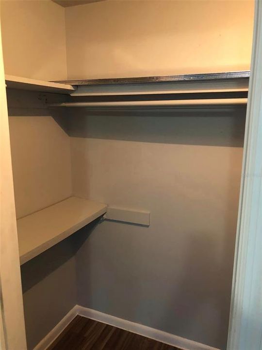 На продажу: $289,900 (2 спален, 0 ванн, 1144 Квадратных фут)