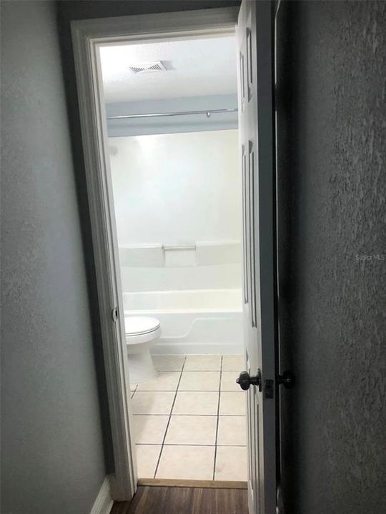 На продажу: $289,900 (2 спален, 0 ванн, 1144 Квадратных фут)