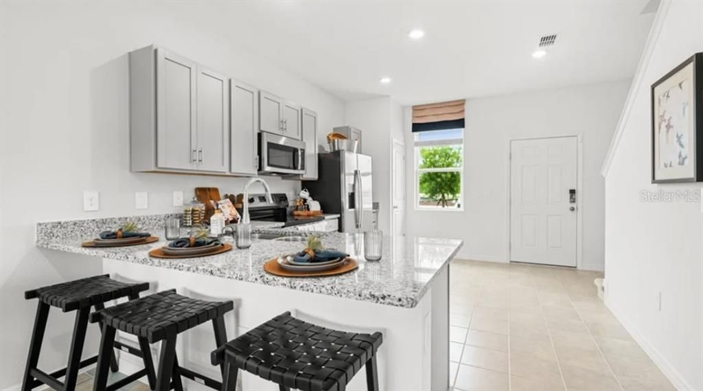 For Sale: $230,000 (2 beds, 2 baths, 1219 Square Feet)