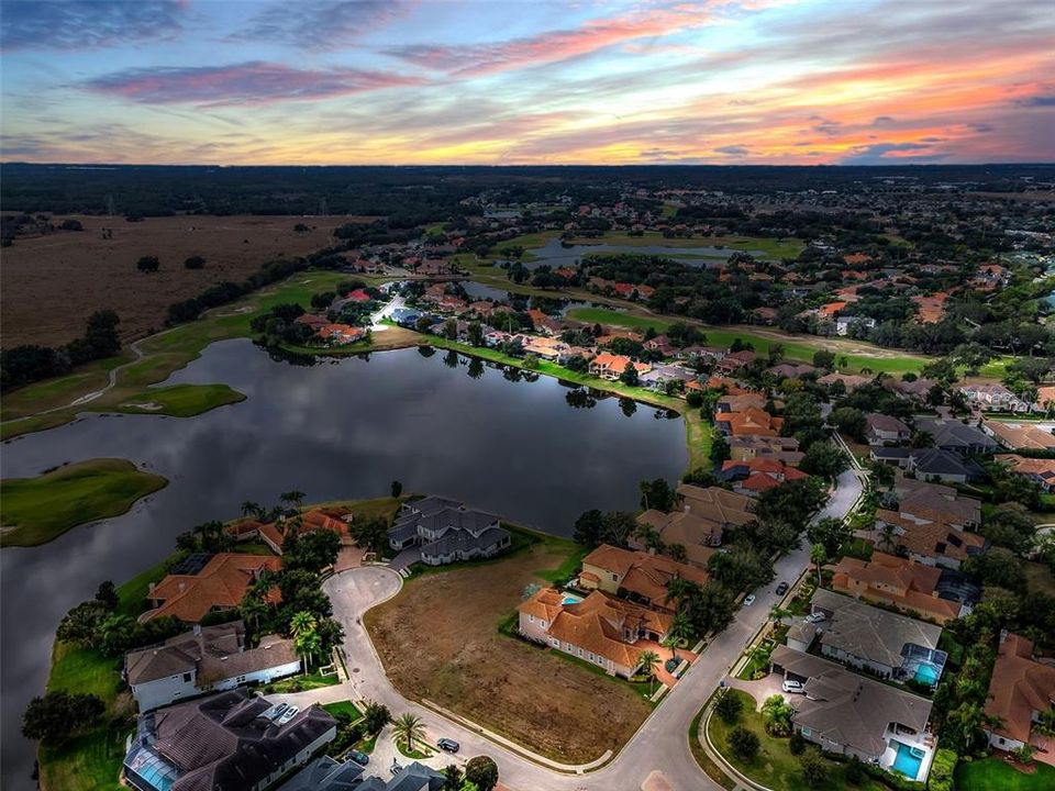 На продажу: $149,900 (0.27 acres)