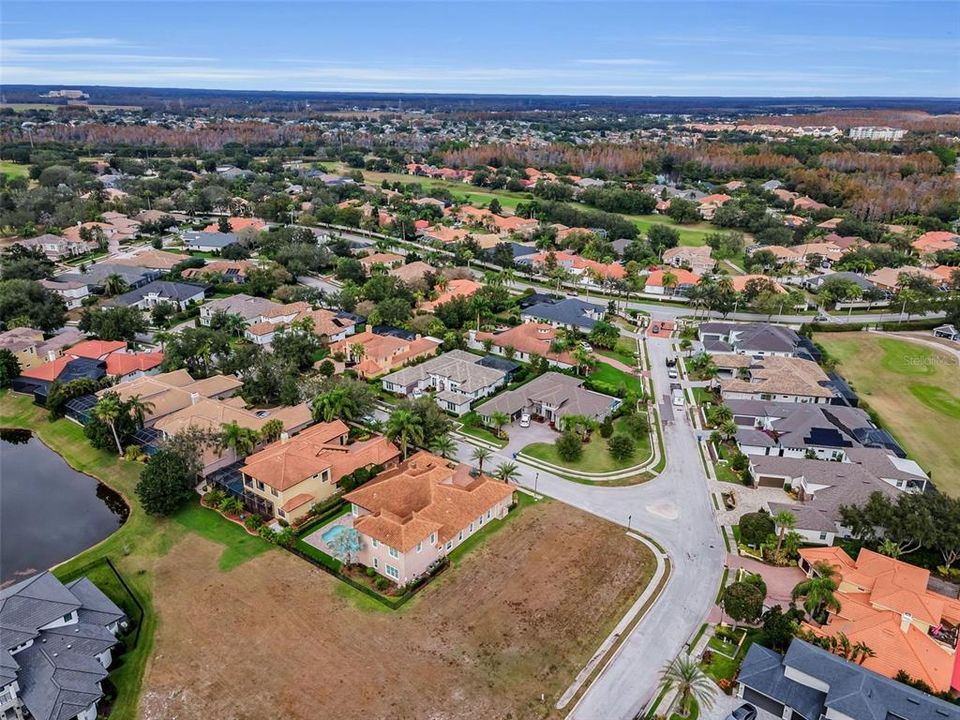 На продажу: $149,900 (0.27 acres)